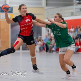 Foto van alysa korterink, eredivisie speelster bij zwartwoud kwiek in raalte