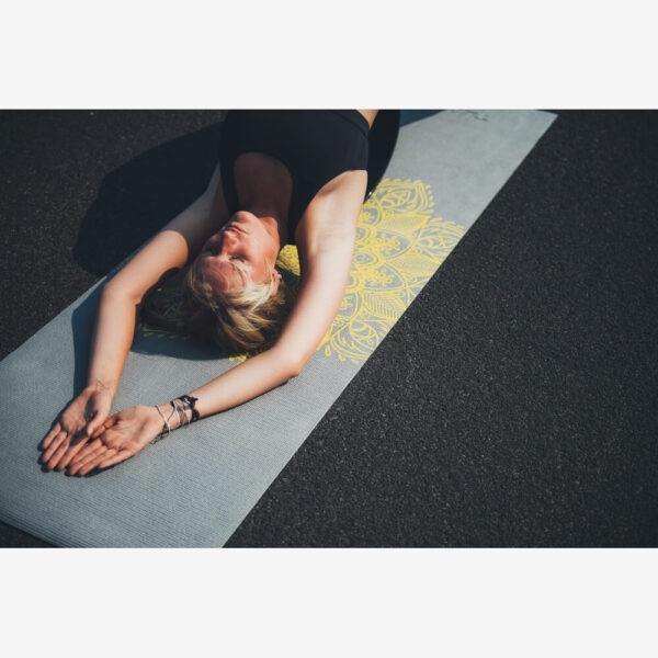 Afbeelding Tunturi Fitnessmat Yogamat met draagkoord antraciet met print
